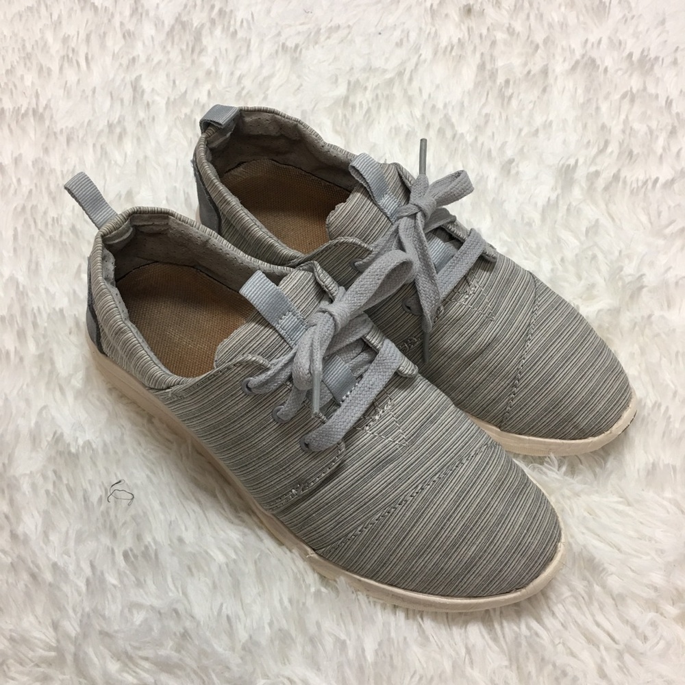 ❌SOLD❌ Toms Light Gray Stripe Del Ray Sneaker - Picture 2 of 8